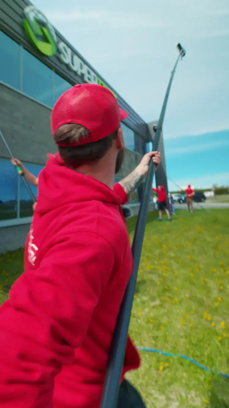 Lavage de Vitres Commercial à Sainte-Catherine - VitraPro