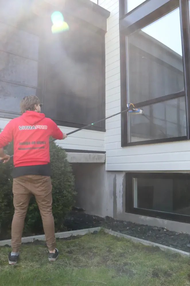 Lavage de Vitres à La Prairie - VitraPro