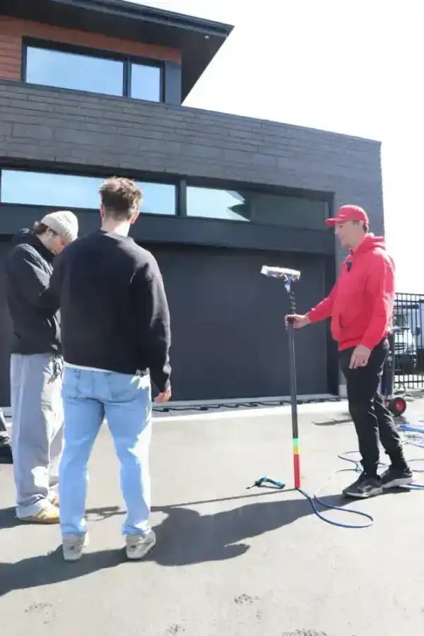 Lavage de Vitres Extérieur à La Prairie - VitraPro professionnel